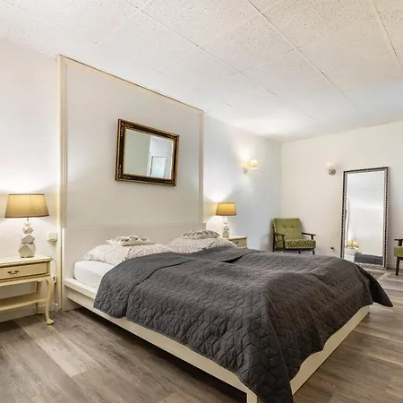 Apartamento Schöne 2-zi-whg Küche Bad Terrasse Heusenstamm