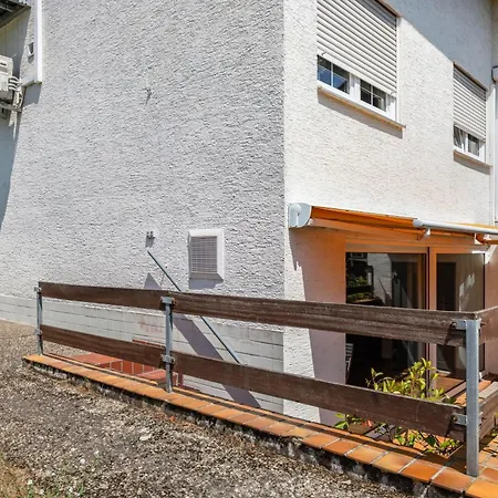 Schöne 2-zi-whg Küche Bad Terrasse Apartamento